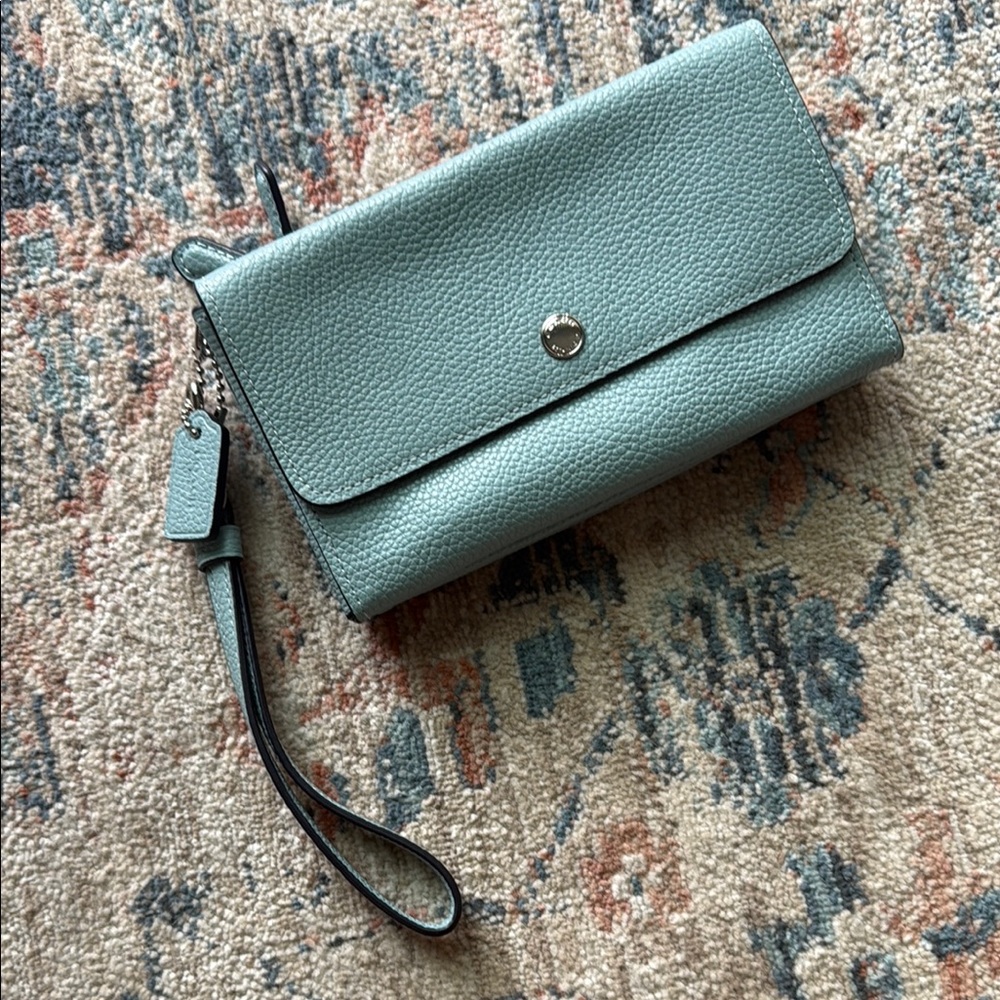Coach Triple Small Leather Wristlet 29609